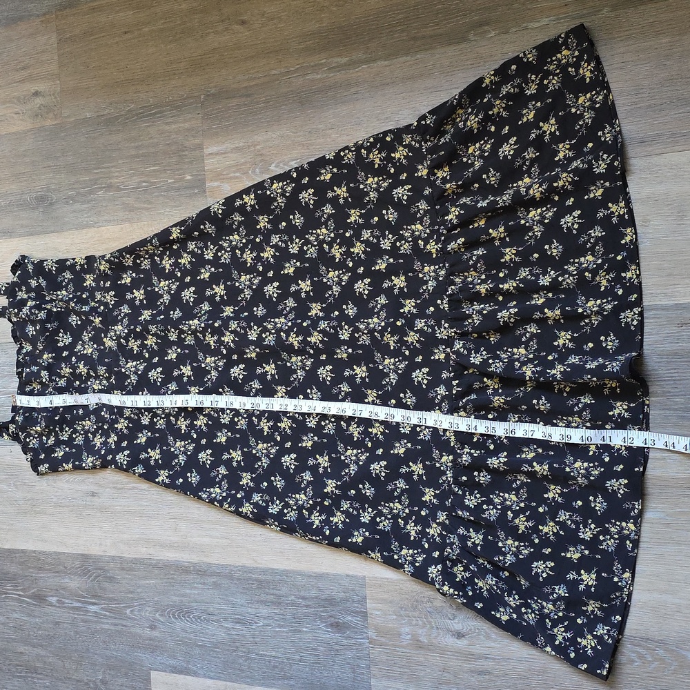 O.P.T Chic Black Floral Midi Dress with Ruffle Hem - Picture 7 of 15